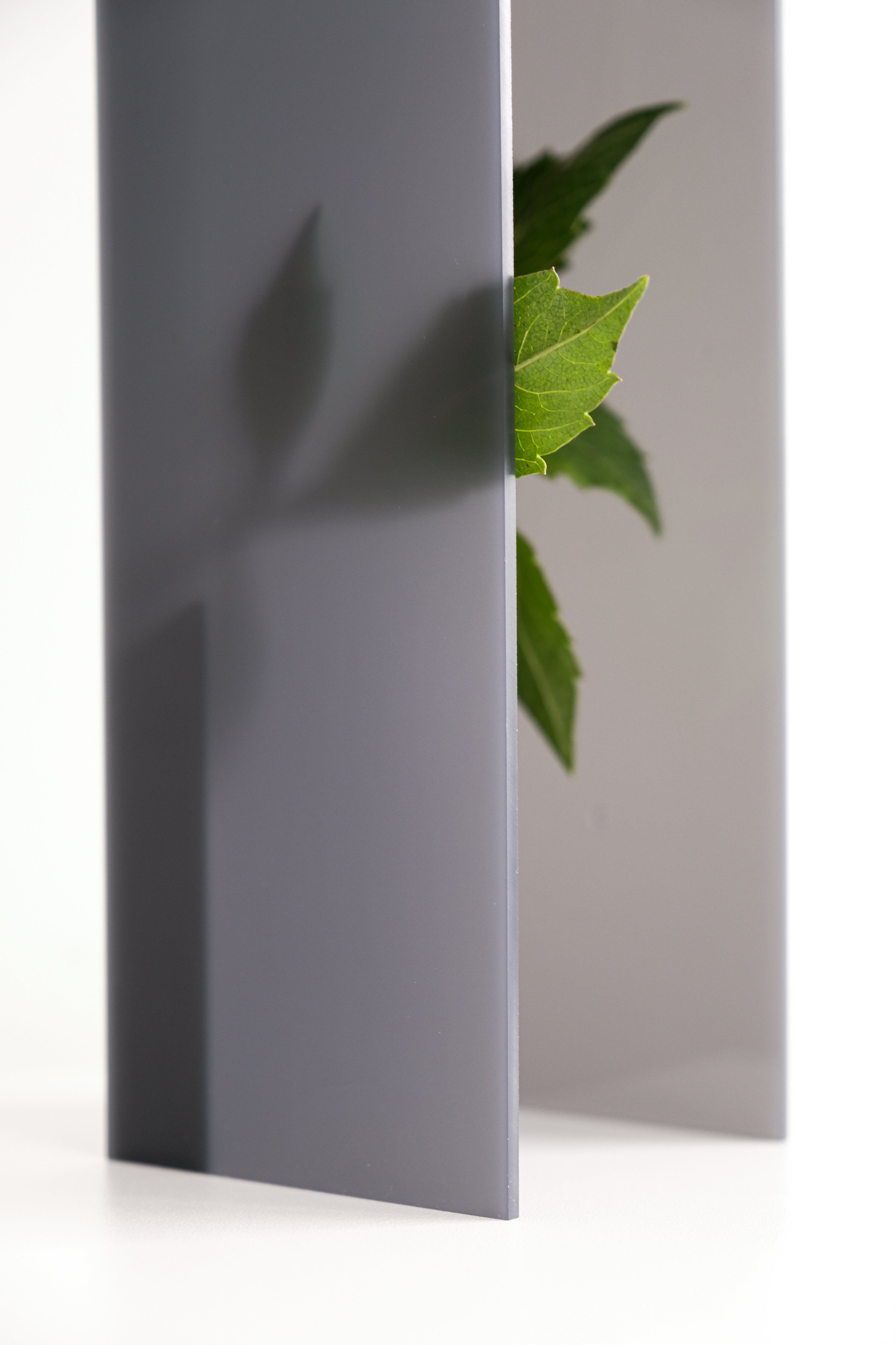 Nook Vase - Smoke