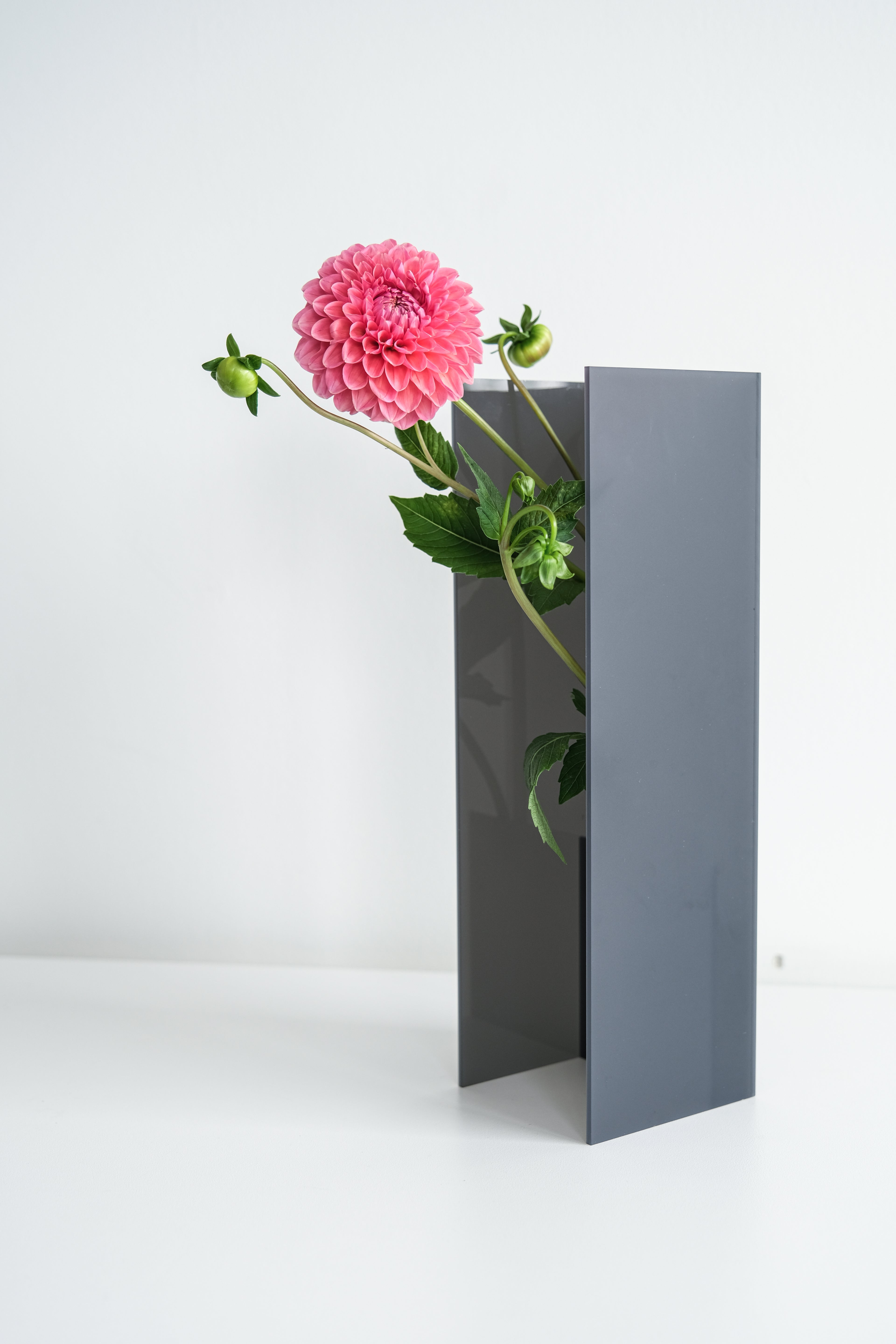 Nook Vase - Smoke