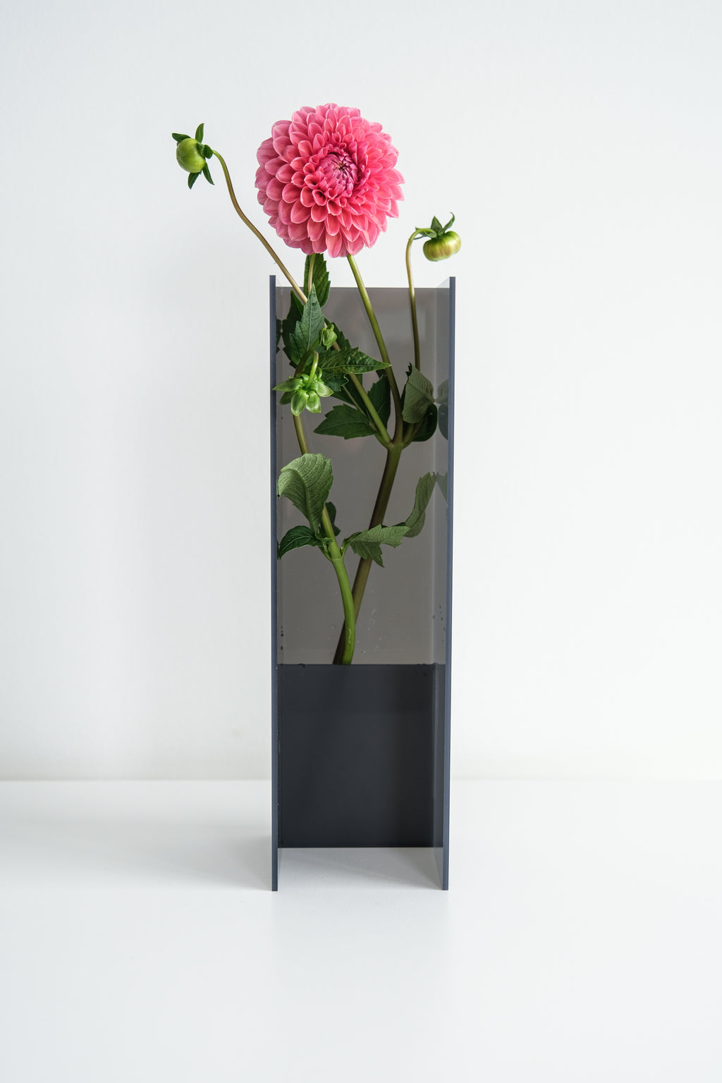 Nook Vase - Smoke