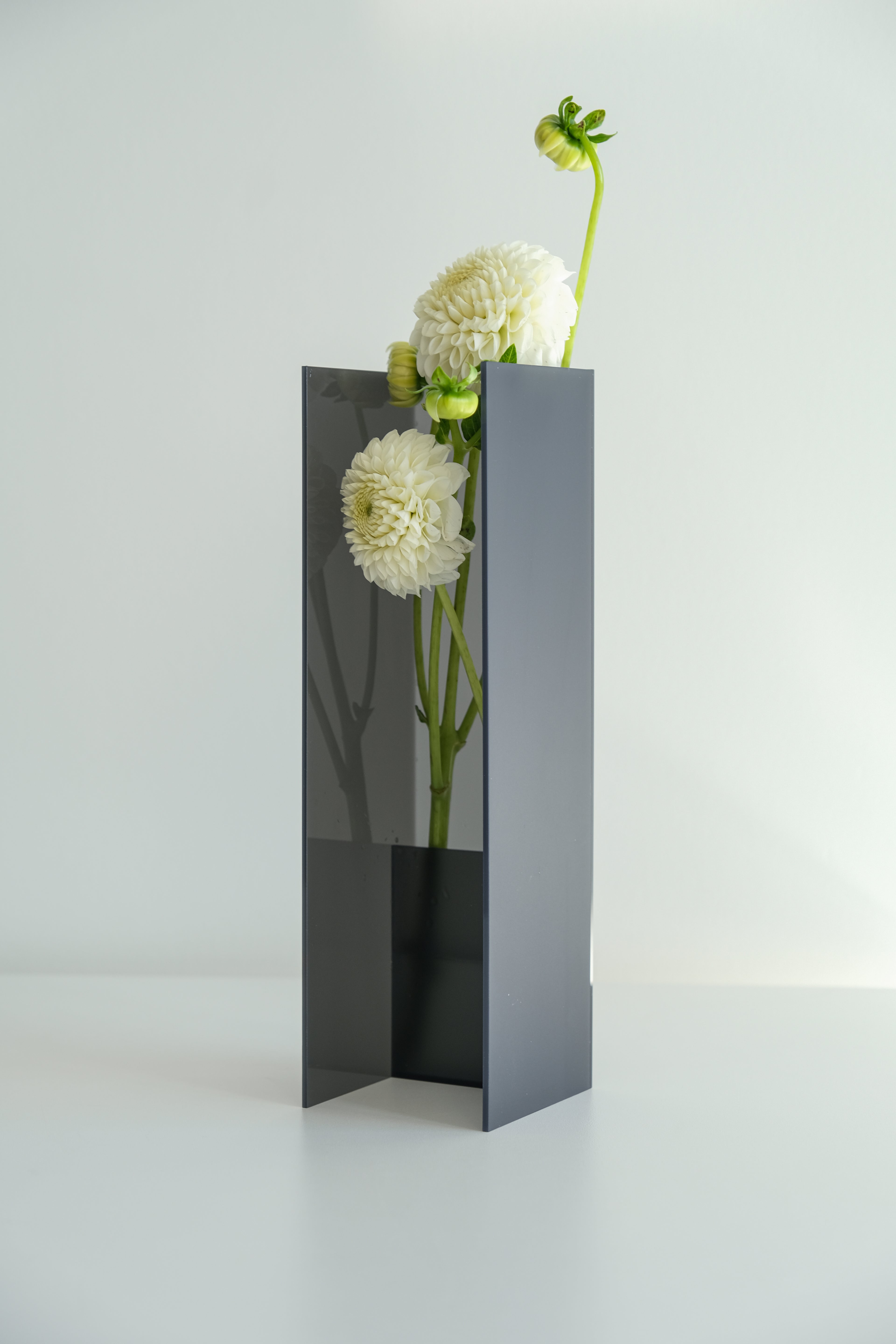Nook Vase - Smoke