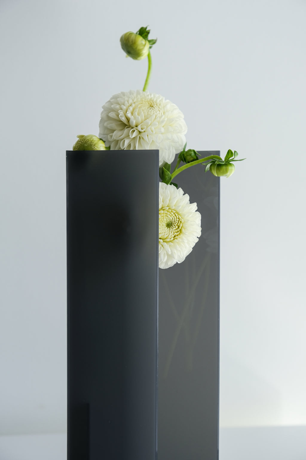 Nook Vase - Smoke